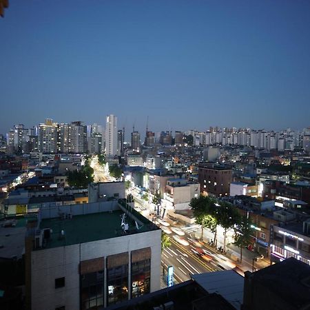 Alice Apartment Seoul Exteriör bild