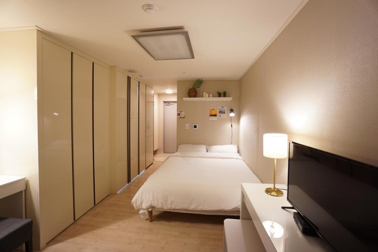 Alice Apartment Seoul Exteriör bild