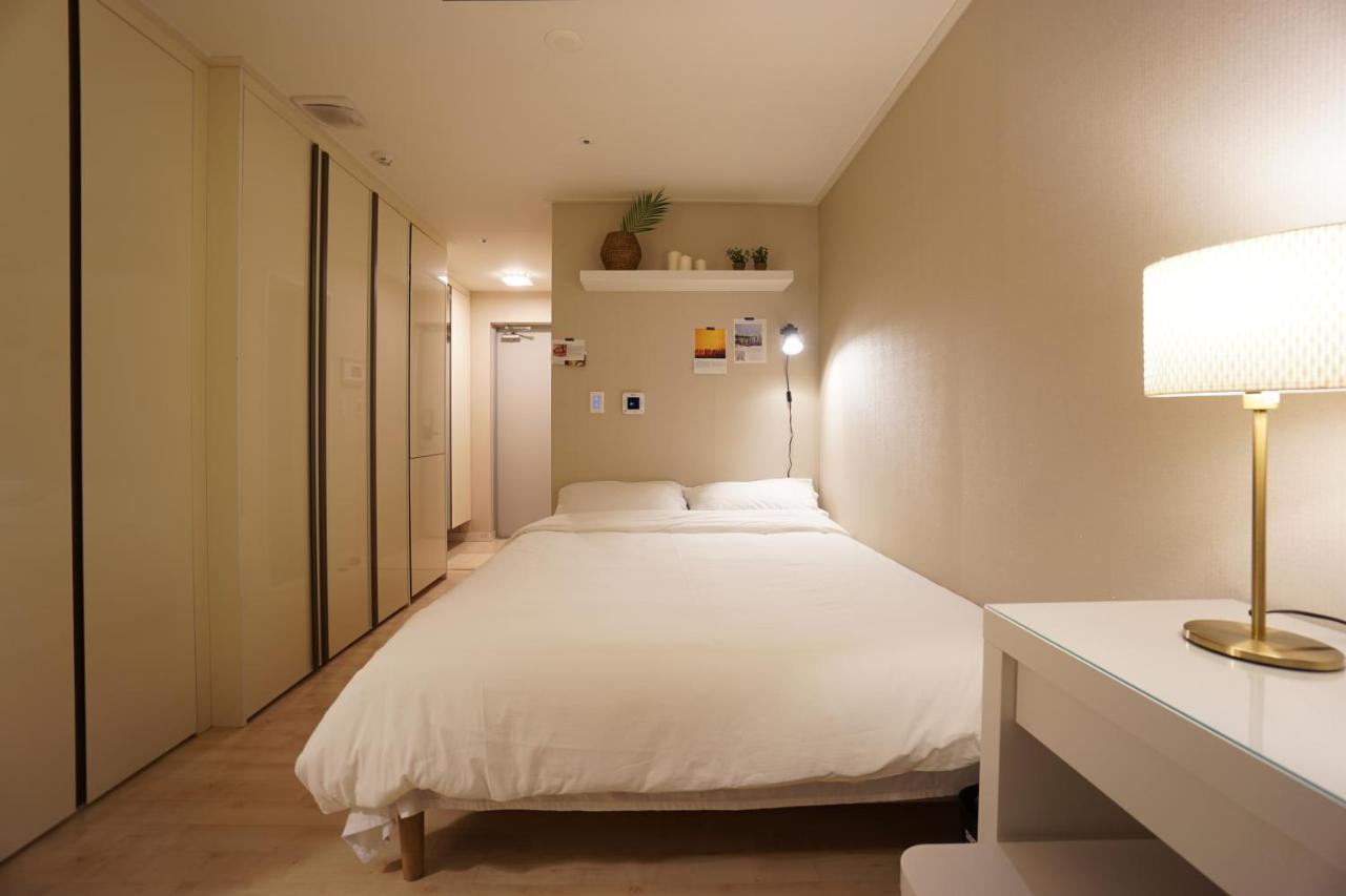 Alice Apartment Seoul Exteriör bild
