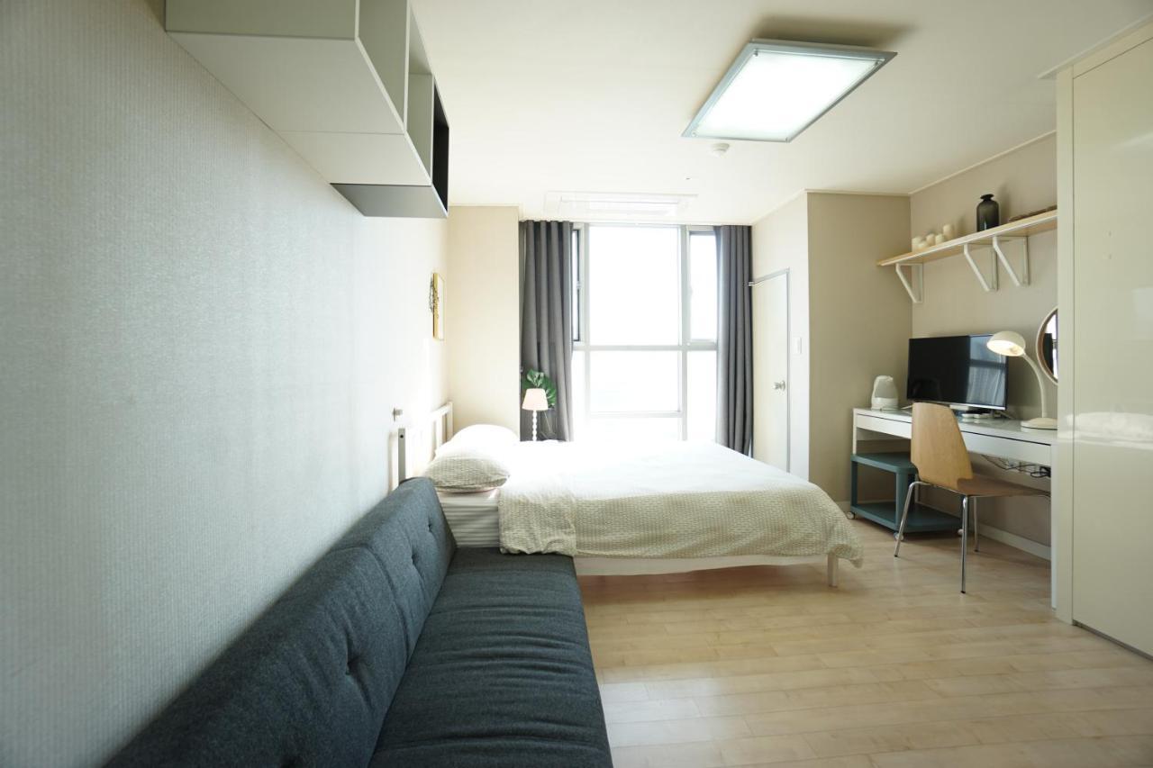 Alice Apartment Seoul Exteriör bild