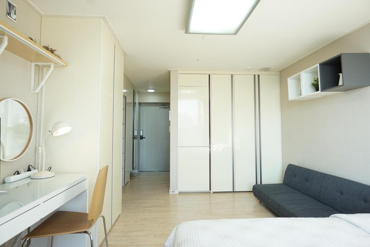 Alice Apartment Seoul Exteriör bild