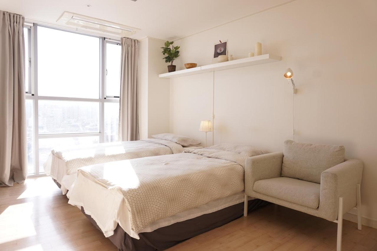 Alice Apartment Seoul Exteriör bild