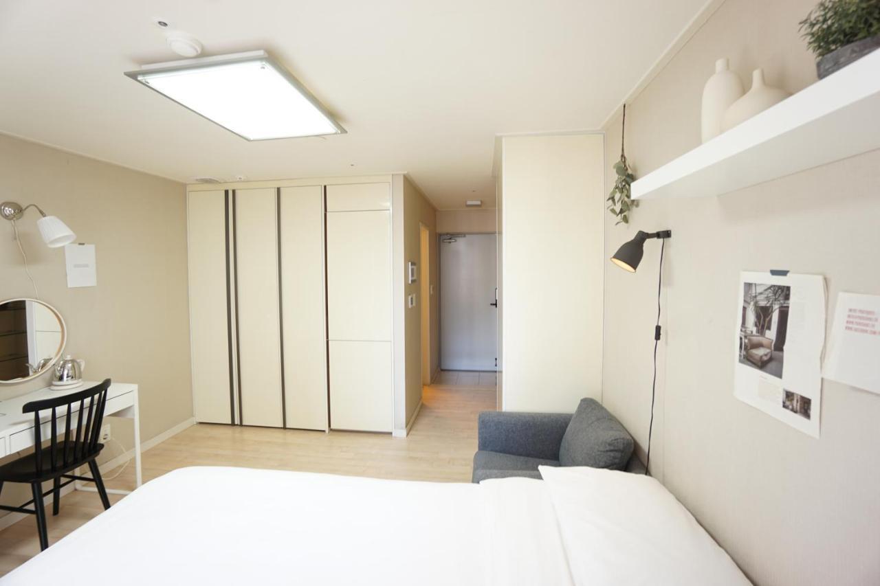 Alice Apartment Seoul Exteriör bild