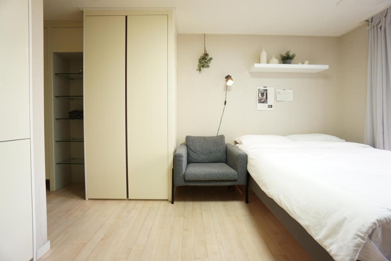 Alice Apartment Seoul Exteriör bild